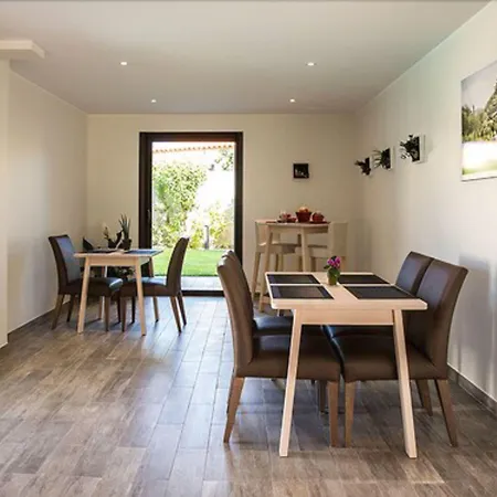 Lejlighedshotel Saletta Casale LʼÎle-Rousse